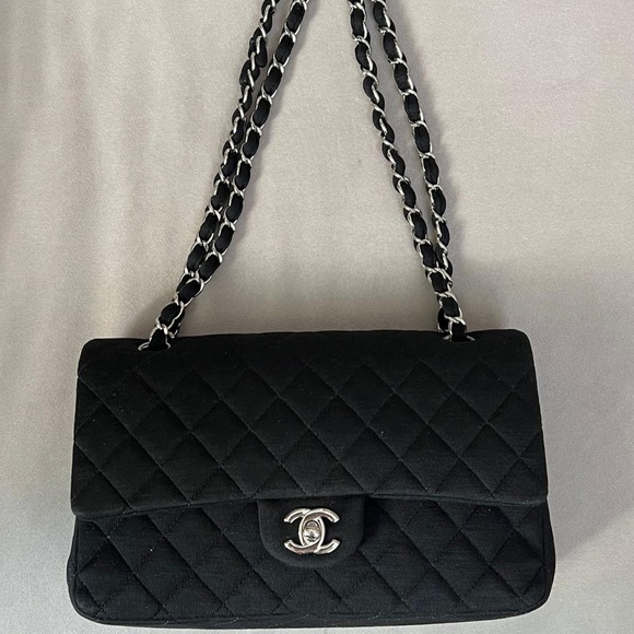 CHANEL Handbags - Chanel Medium Double flap